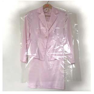 Encontre uma solução para o embalo de roupas - Contrate uma empresa de saco plástico para roupas no cabide Encontre uma solução para o embalo de roupas - Contrate uma empresa de saco plástico para roupas no cabide